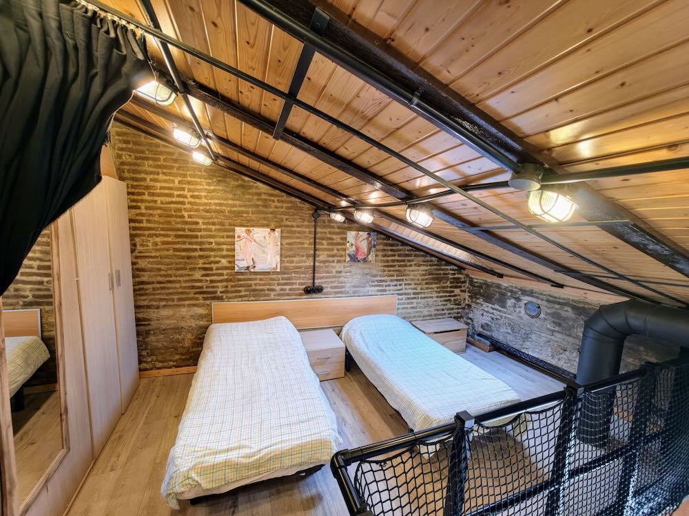 Property 2534 - Image 30